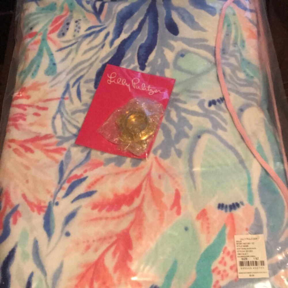 Lilly towel backpack and phone ring stand NWT
